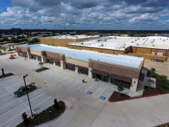 ±890 SF Retail Lease Space | 2305 Longmire Dr. | College Station, TX: 2305 Longmire Dr, College Station, TX 77845